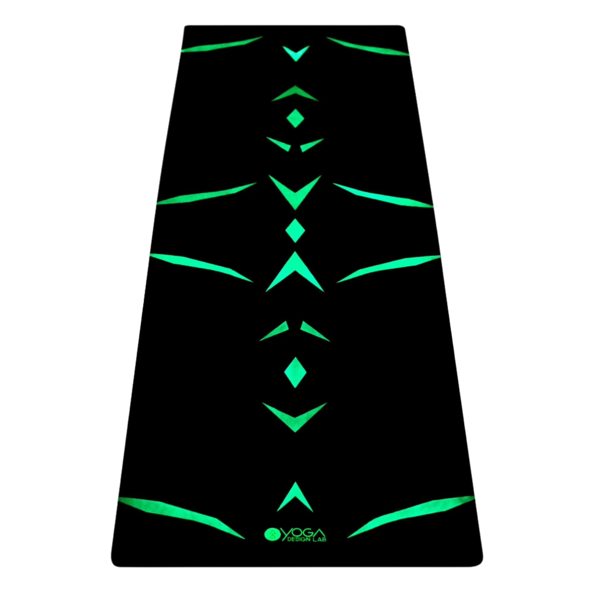 glow in the night yoga mat