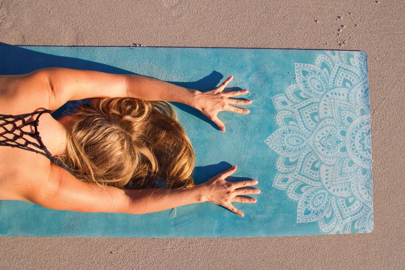 https://www.mukhayoga.com/cdn/shop/products/combo-yoga-mat-2-in-1-mat-towel-mandala-turquoise-lightweight-ultra-soft-yoga-design-lab-8.jpg?v=1703035083