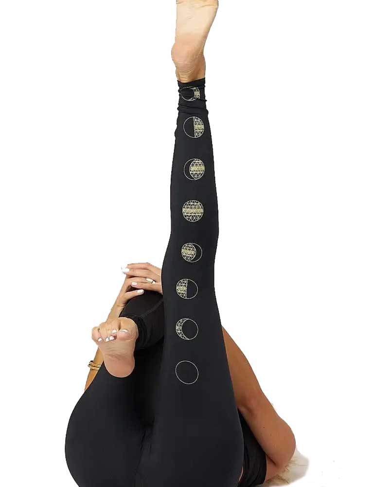 teeki Black Moon Yoga Hot Pants, Black (Medium) : : Fashion
